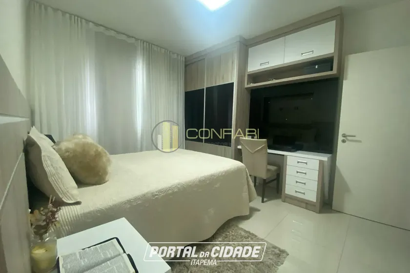 Apartamento &agrave; venda - 127m&sup2; - Meia Praia