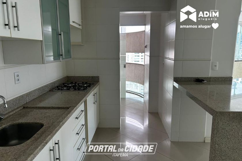 Apartamento para alugar - 140m&sup2; - Meia Praia