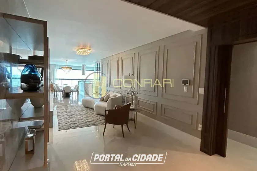 Apartamento &agrave; venda - 180m&sup2; - Meia Praia