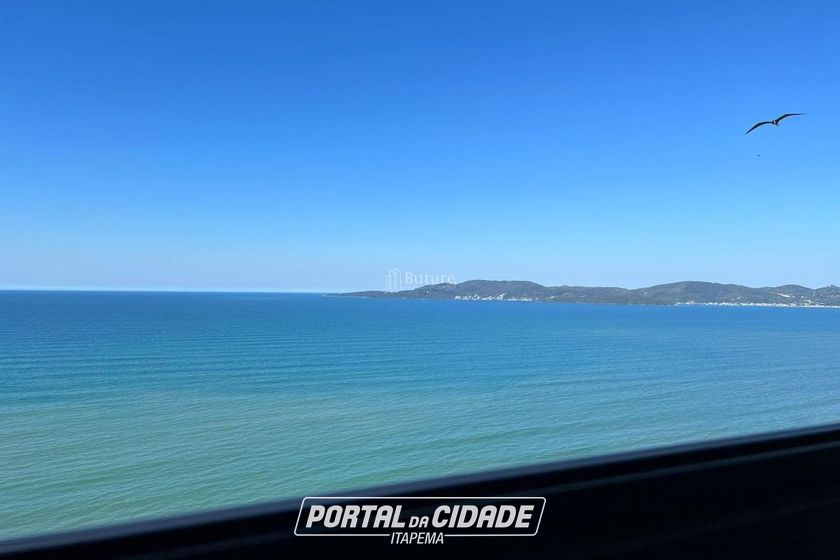 Apartamento &agrave; venda - 200m&sup2; - Meia Praia