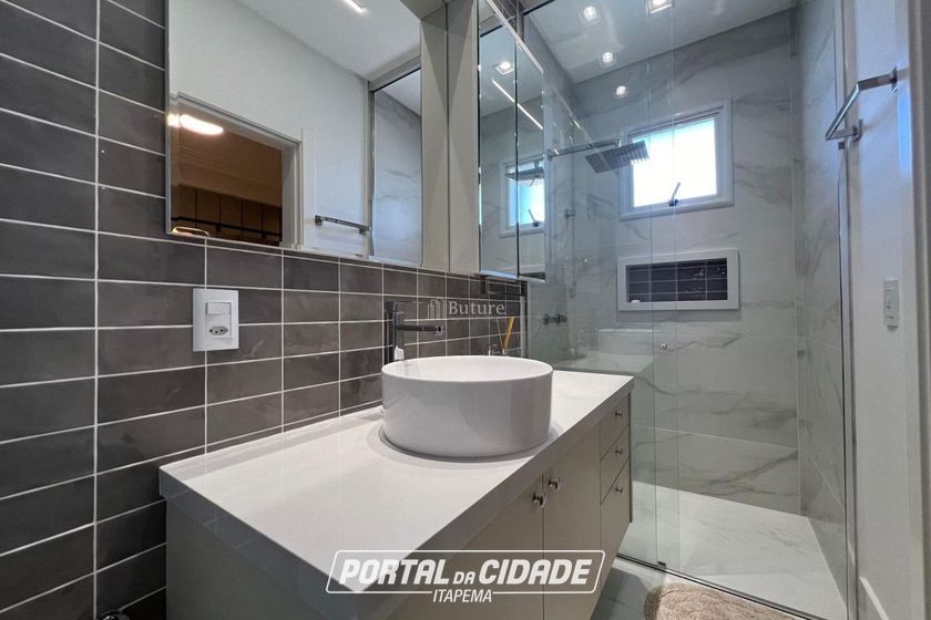 Apartamento &agrave; venda - 305m&sup2; - Meia Praia