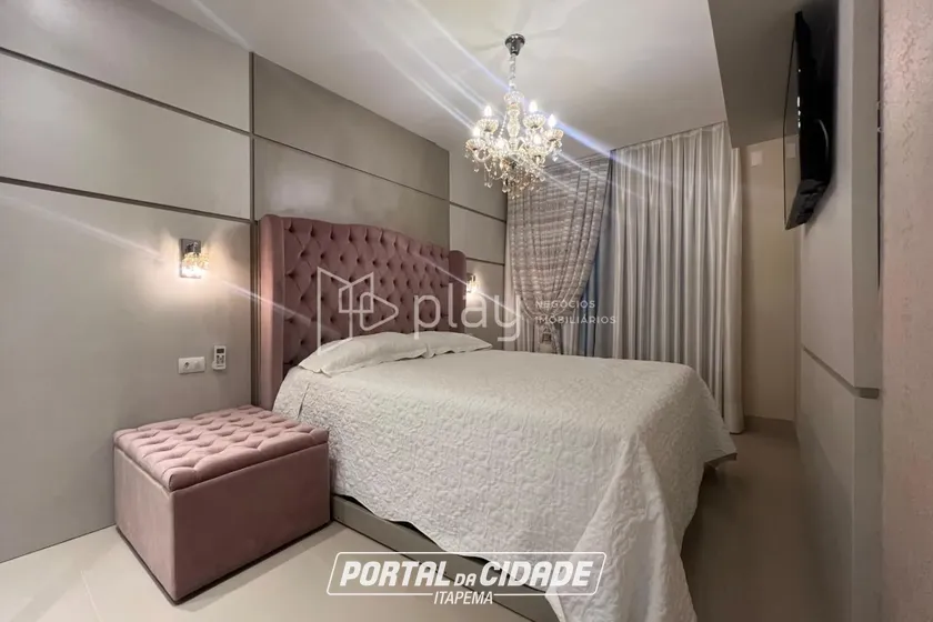 Apartamento &agrave; venda - 185m&sup2; - Meia Praia