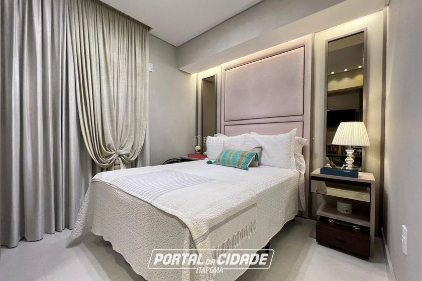 Apartamento &agrave; venda - 123m&sup2; - Meia Praia