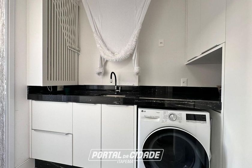 Apartamento &agrave; venda - 140m&sup2; - Meia Praia