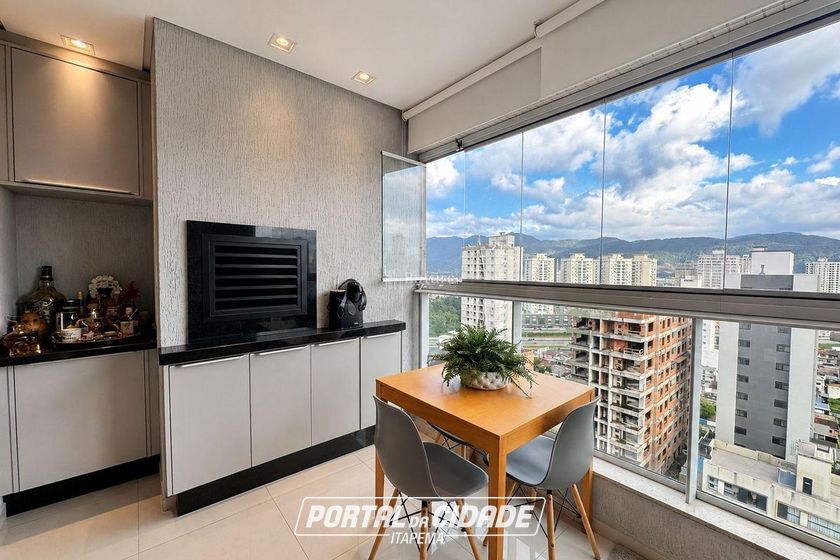 Apartamento &agrave; venda - 85m&sup2; - Meia Praia
