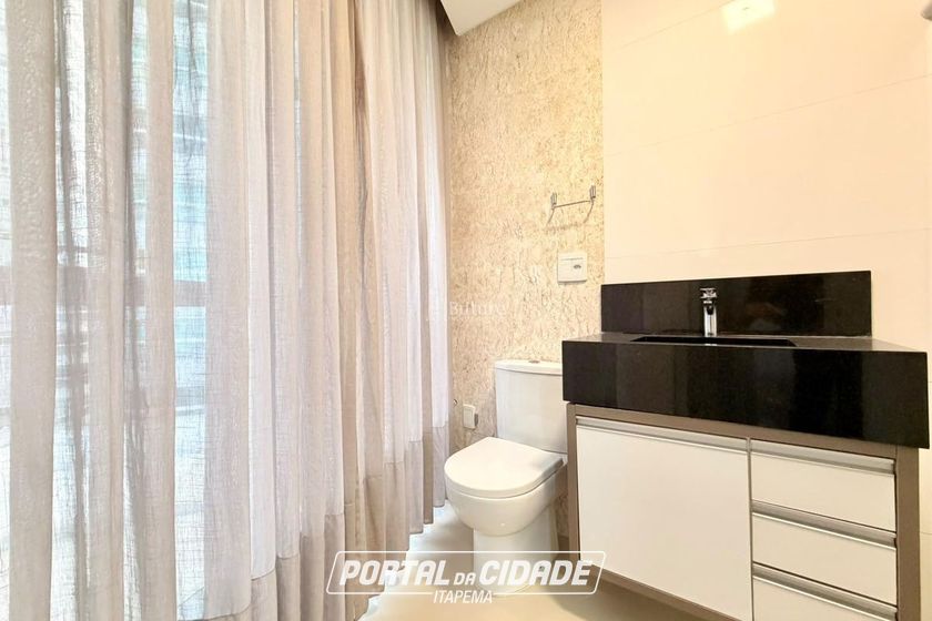 Apartamento &agrave; venda - 220m&sup2; - Meia Praia