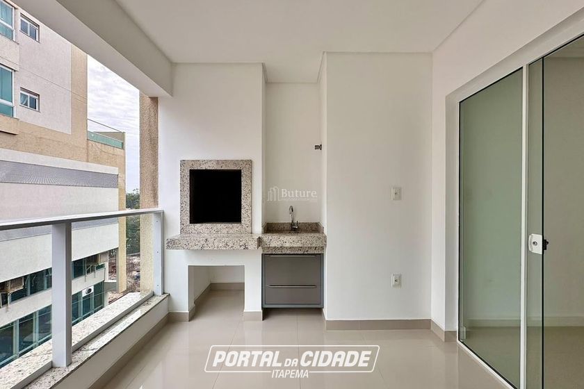 Apartamento &agrave; venda - 95m&sup2; - Meia Praia