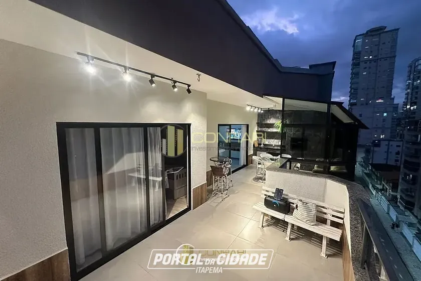 Apartamento &agrave; venda - 186m&sup2; - Meia Praia