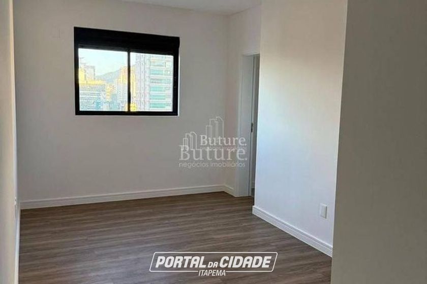 Apartamento &agrave; venda - Meia Praia