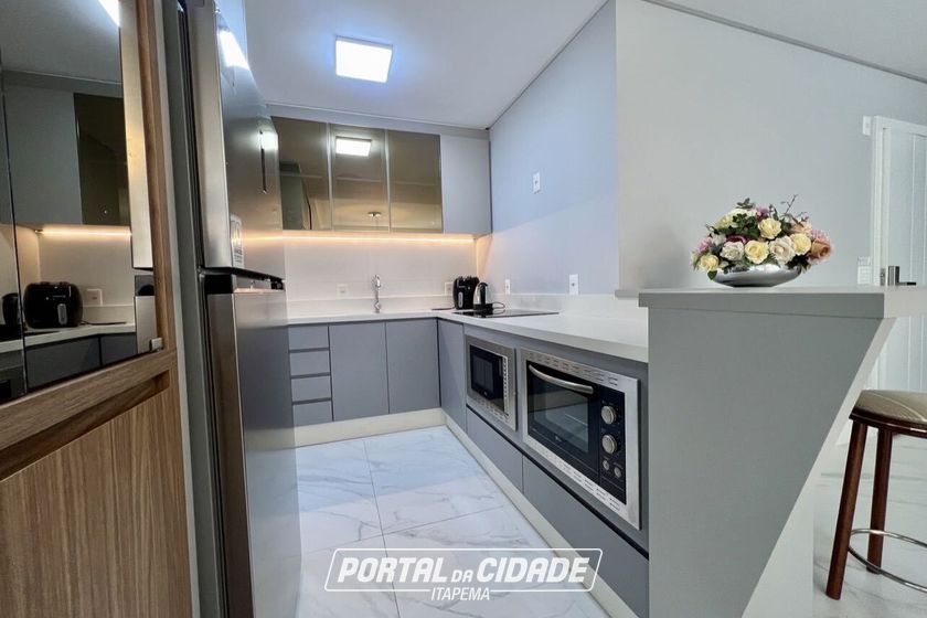 Apartamento &agrave; venda - 118m&sup2; - Meia Praia