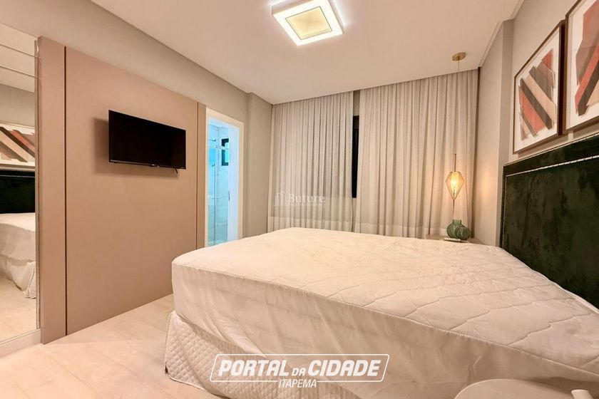 Apartamento &agrave; venda - 187m&sup2; - Meia Praia