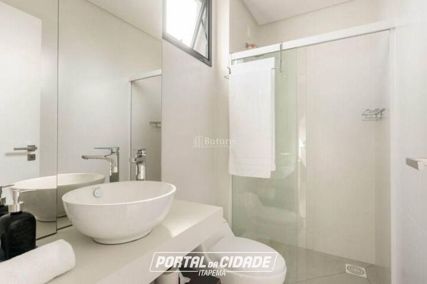 Apartamento &agrave; venda - 102m&sup2; - Meia Praia