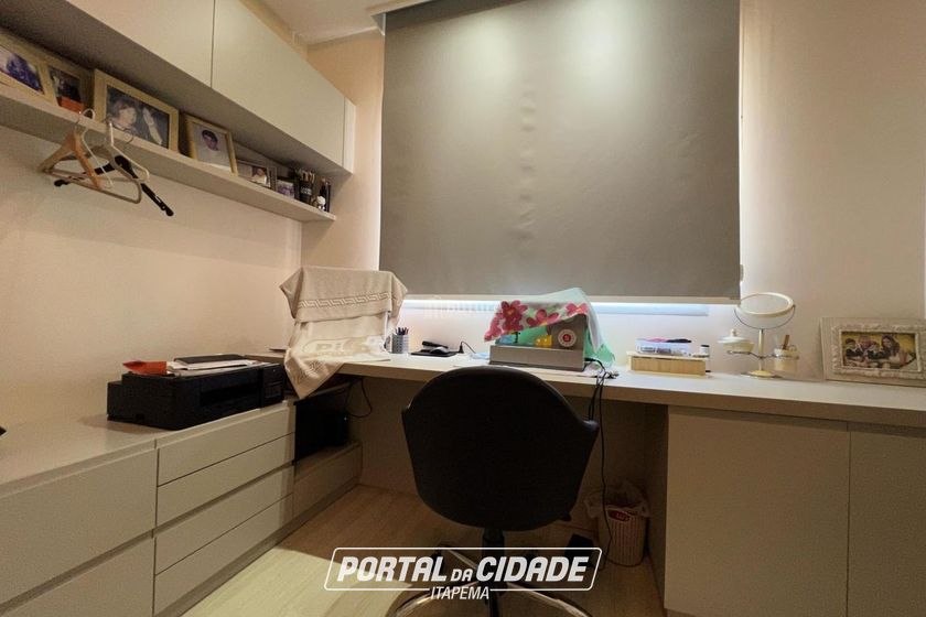 Apartamento &agrave; venda - 171m&sup2; - Meia Praia