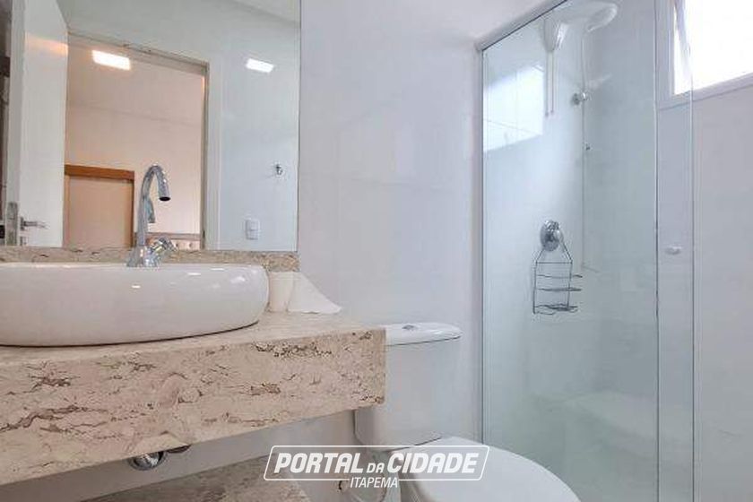 Apartamento para alugar - 134m&sup2; - Meia Praia