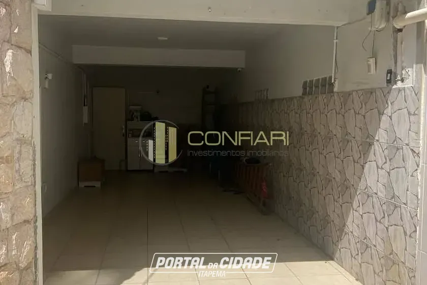 Casa &agrave; venda - 205m&sup2; - Meia Praia
