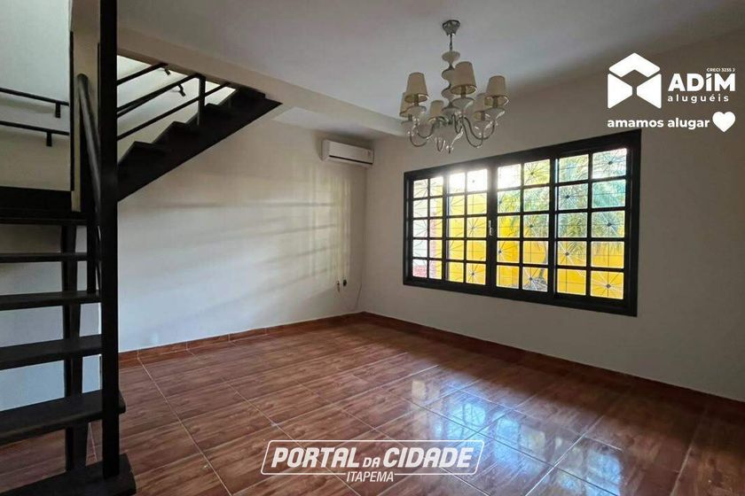 Casa para alugar - 319m&sup2; - Centro