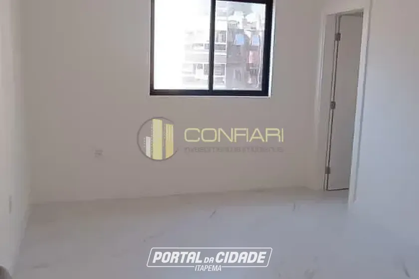 Apartamento &agrave; venda - 129m&sup2; - Meia Praia