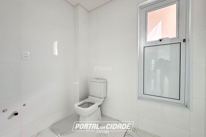 Apartamento &agrave; venda - 159m&sup2; - Meia Praia