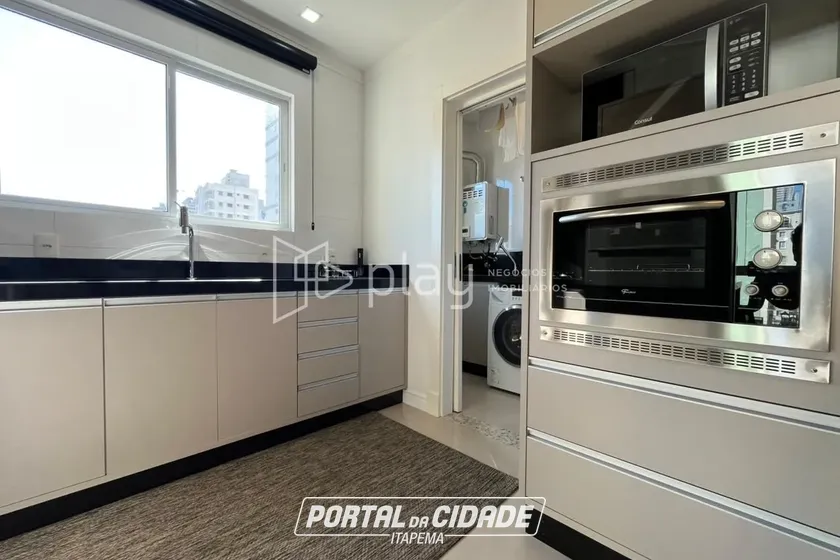 Apartamento &agrave; venda - 150m&sup2; - Meia Praia
