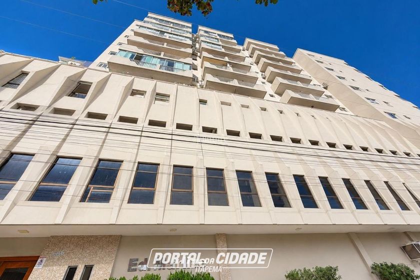 Apartamento &agrave; venda - 79m&sup2; - Centro