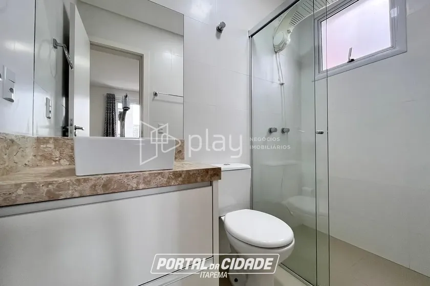 Apartamento &agrave; venda - 110m&sup2; - Meia Praia