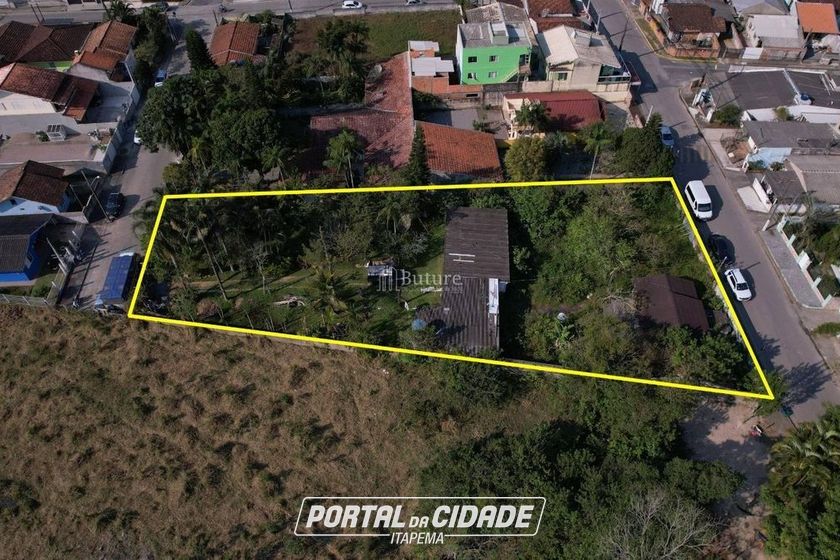 Terreno &agrave; venda - 1610m&sup2; - Centro
