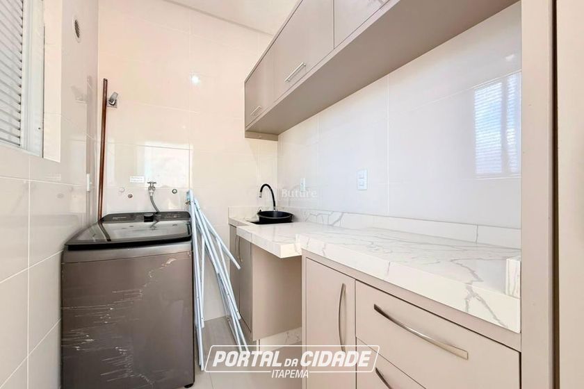 Apartamento &agrave; venda - 136m&sup2; - Meia Praia