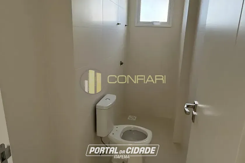 Apartamento &agrave; venda - 179m&sup2; - Meia Praia
