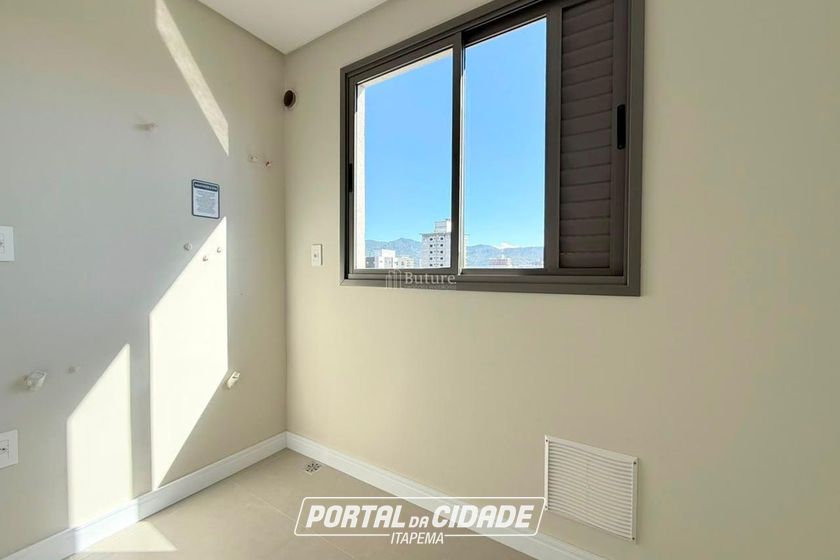 Apartamento &agrave; venda - 85m&sup2; - Meia Praia