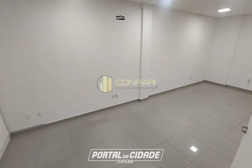 Sala Comercial para alugar - 125m&sup2; - Meia Praia