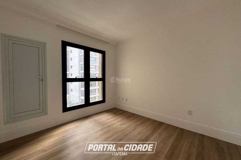 Apartamento &agrave; venda - 210m&sup2; - Centro