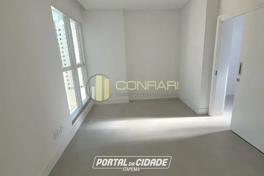 Apartamento &agrave; venda - 149m&sup2; - meia praia