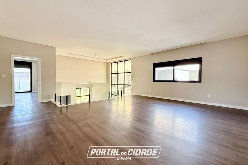 Casa &agrave; venda - 411m&sup2; - Centro