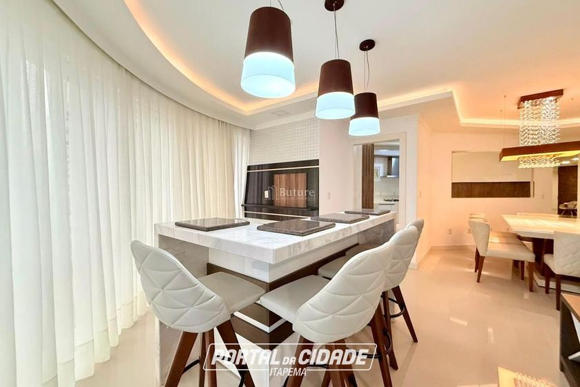 Apartamento &agrave; venda - 202m&sup2; - Meia Praia