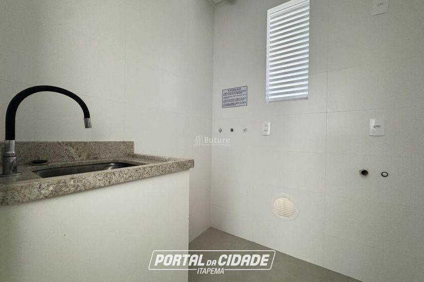 Apartamento &agrave; venda - 129m&sup2; - Meia Praia