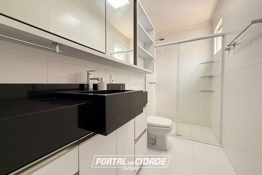 Apartamento &agrave; venda - 198m&sup2; - Meia Praia