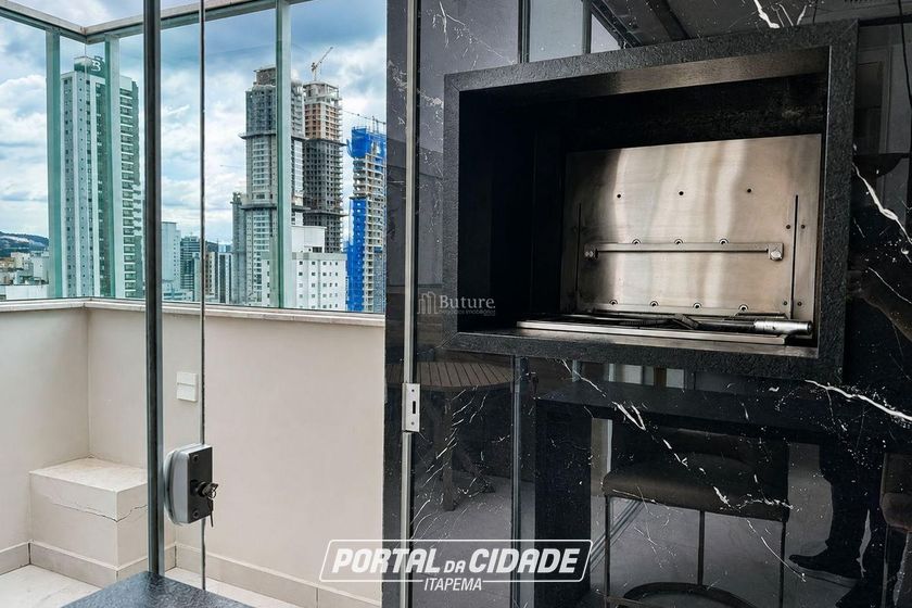 Apartamento &agrave; venda - 220m&sup2; - Centro