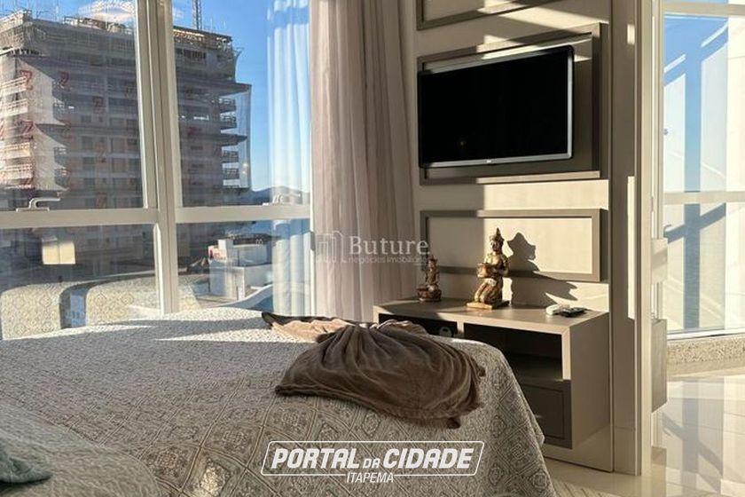 Apartamento &agrave; venda - 229m&sup2; - Meia Praia