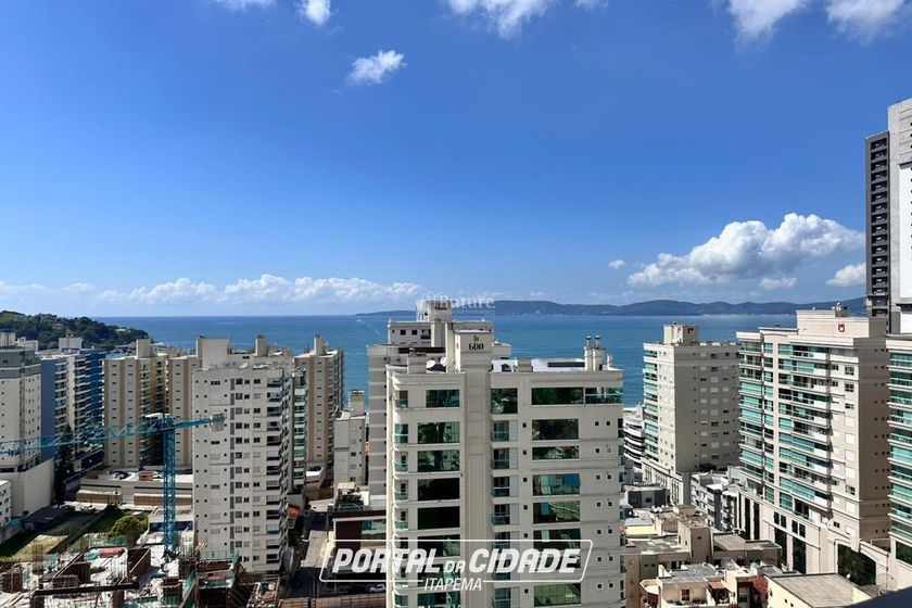 Apartamento &agrave; venda - 160m&sup2; - Centro