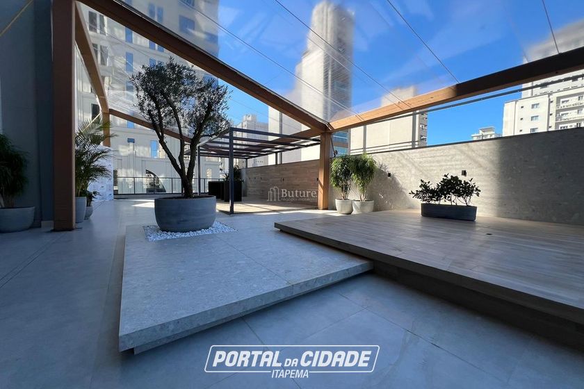 Apartamento &agrave; venda - 123m&sup2; - Meia Praia