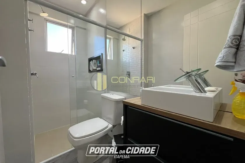 Apartamento &agrave; venda - 113m&sup2; - Meia Praia