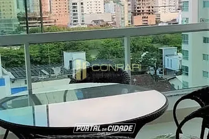 Apartamento &agrave; venda - 130m&sup2; - Meia Praia