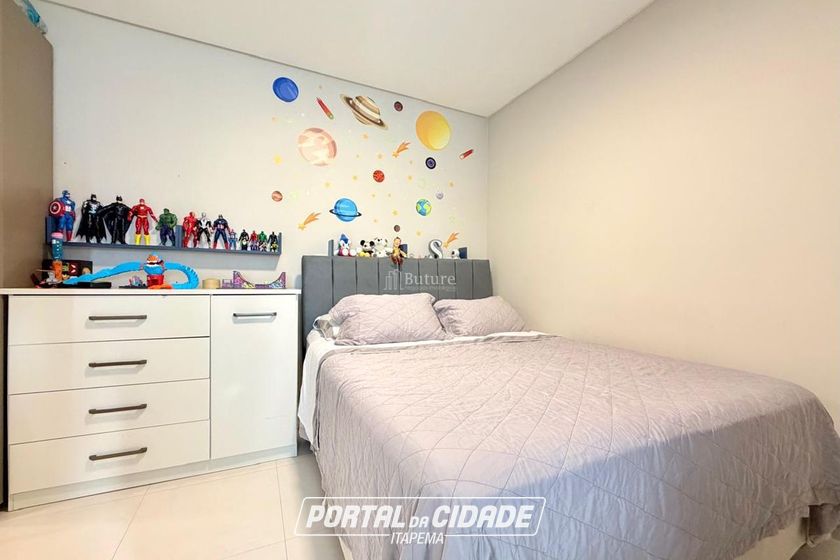 Apartamento &agrave; venda - 141m&sup2; - Meia Praia