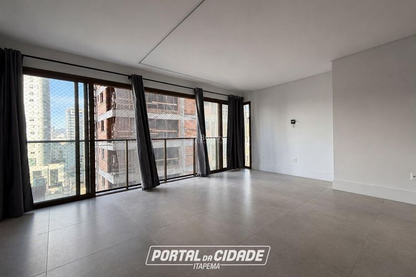 Apartamento &agrave; venda - 138m&sup2; - Centro
