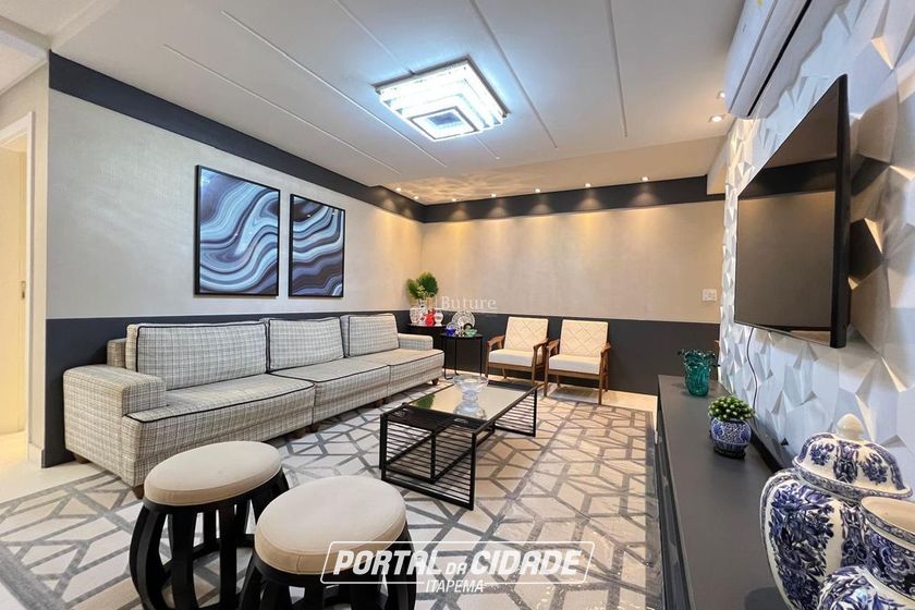 Apartamento &agrave; venda - 123m&sup2; - Meia Praia