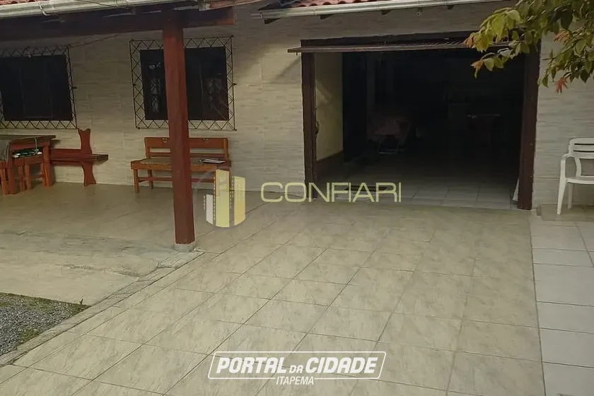 Casa &agrave; venda - 125m&sup2; - Pereque