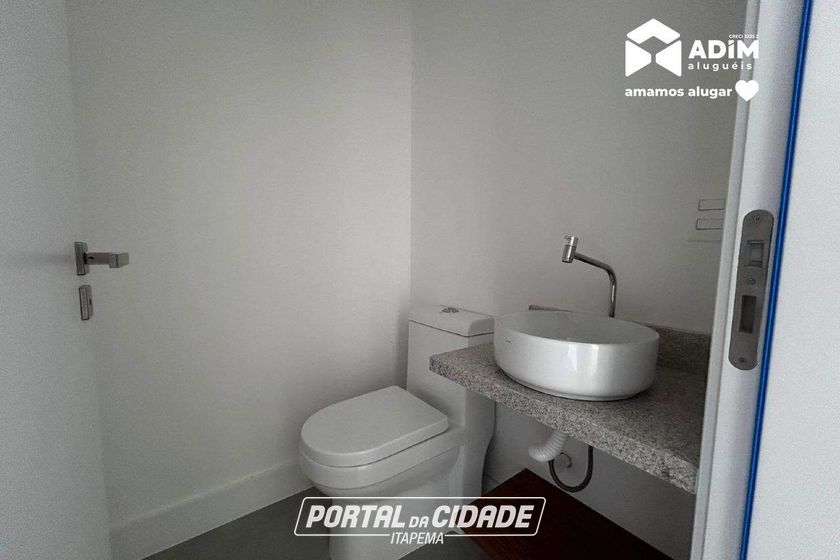 Apartamento para alugar - 125m&sup2; - Meia Praia