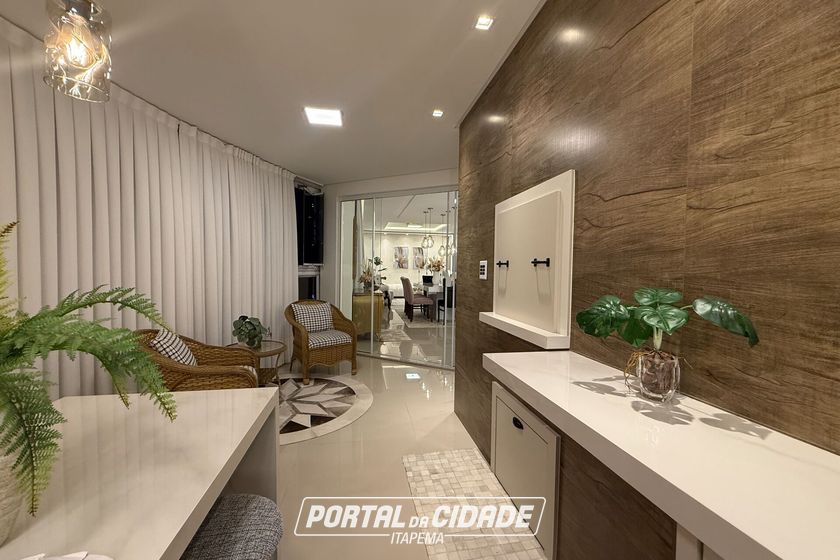 Apartamento &agrave; venda - 171m&sup2; - Meia Praia