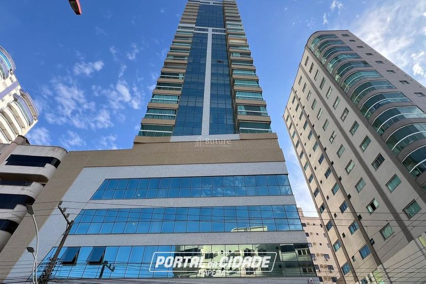 Apartamento &agrave; venda - 306m&sup2; - Andorinha