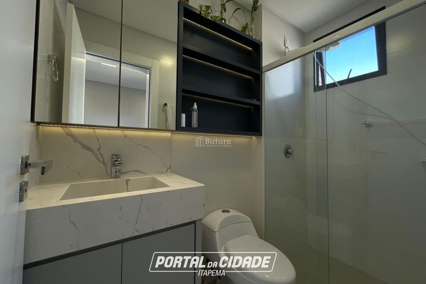 Apartamento &agrave; venda - 99m&sup2; - Meia Praia